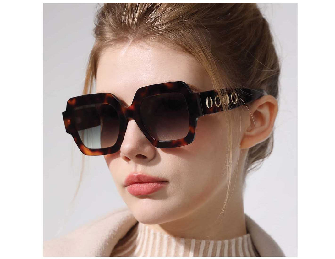 Bali Sunglasses in Gold Metal