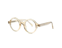 Desnudo-translúcido